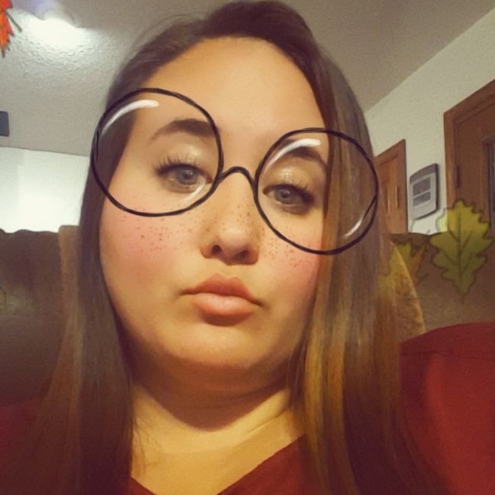 Meet your Posher, Annalouise